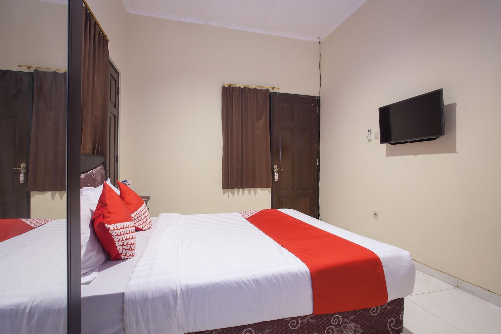 Hotel Reddoorz At Graha 99 Simomulyo Surabaja Zewnętrze zdjęcie