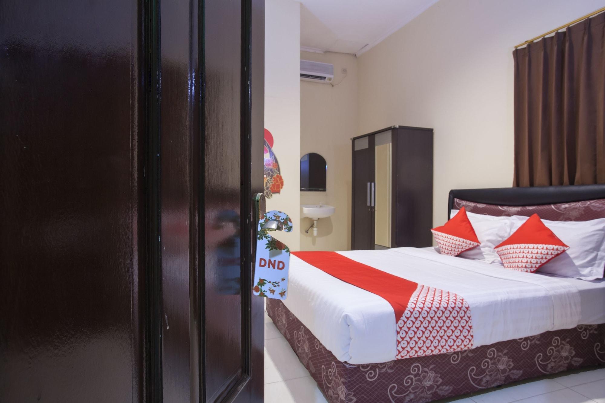 Hotel Reddoorz At Graha 99 Simomulyo Surabaja Zewnętrze zdjęcie