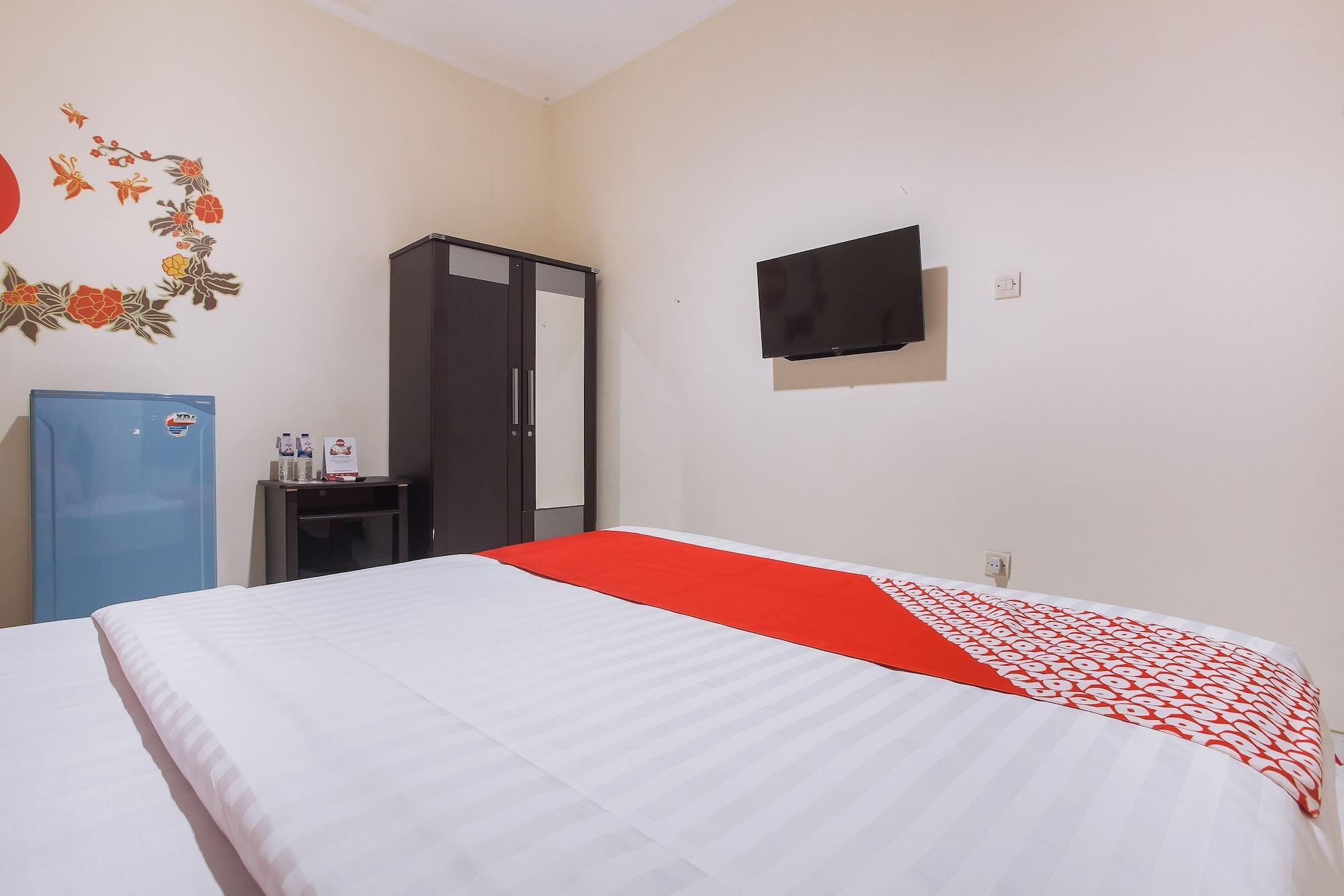 Hotel Reddoorz At Graha 99 Simomulyo Surabaja Zewnętrze zdjęcie